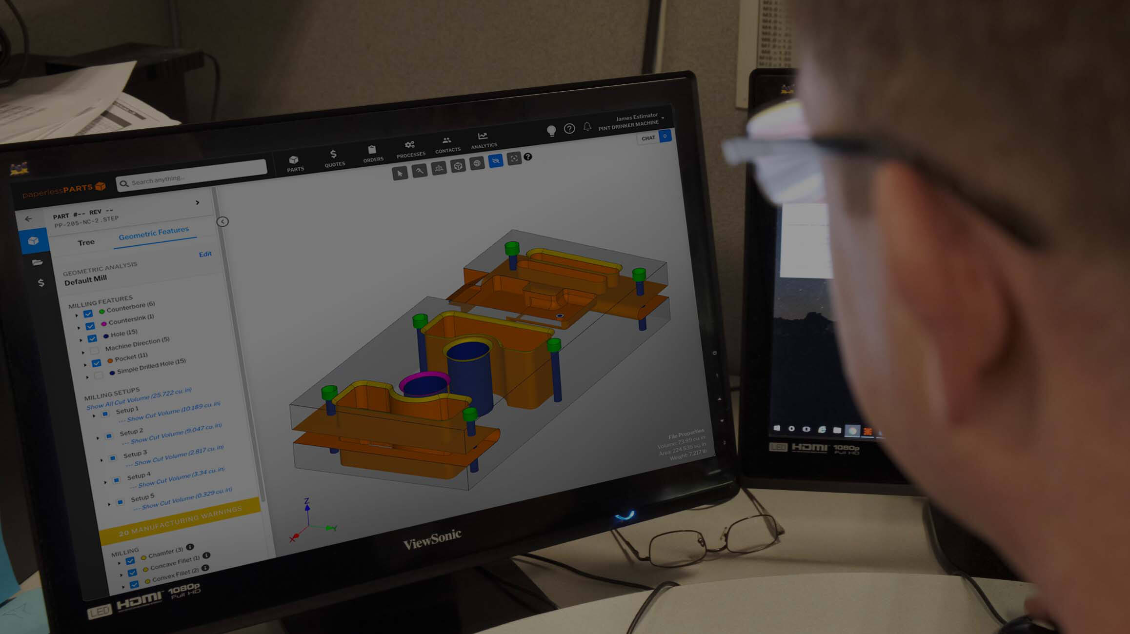 An estimator using quoting software for manufacturing